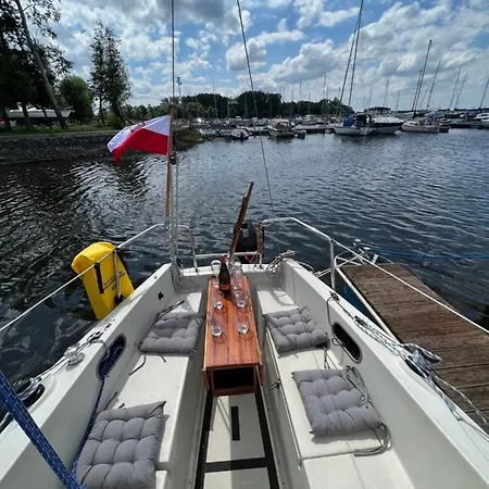 Botel Sail & Fun Team - Jacht Czartery - Rejsy Jachtem Szczecin